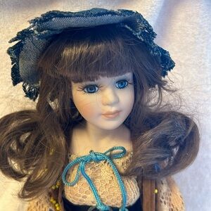 Porcelain doll 1960 era collectors choice fasion of century limited edition